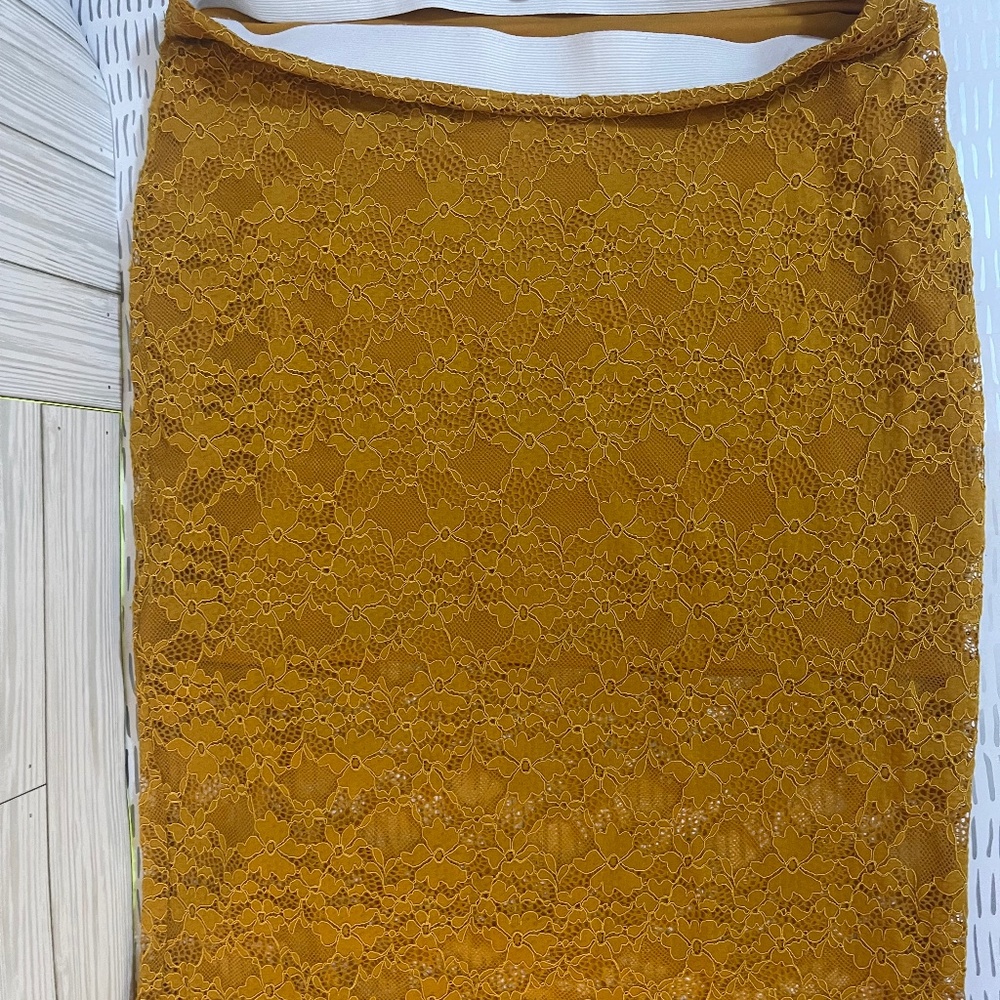 Zara Yellow Lace Pencil Skirt L